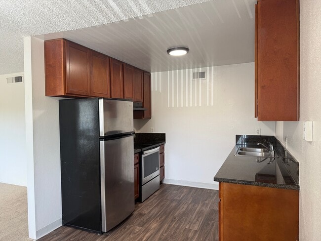 Photo - Sundance Garden Apts