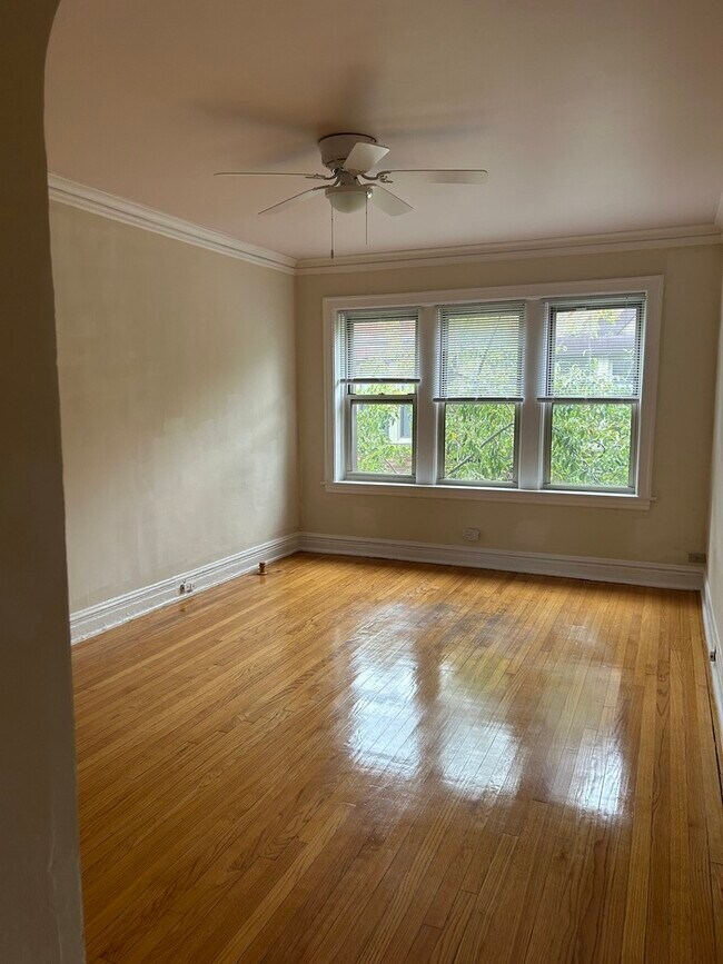 Photo - 4955 N Whipple St Unit 3E