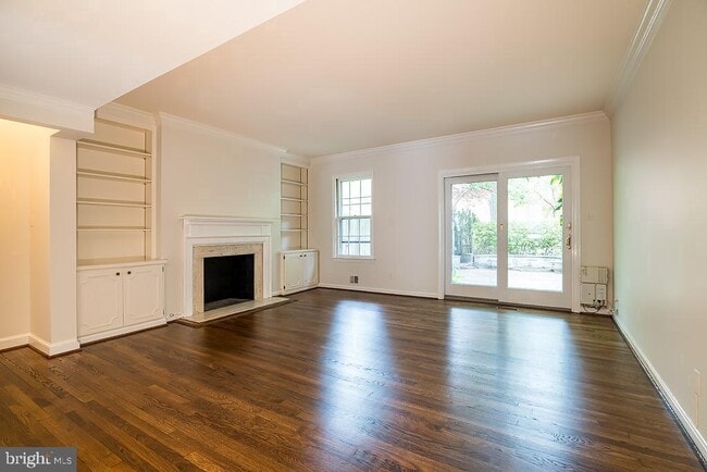 3500 Hamlet Pl