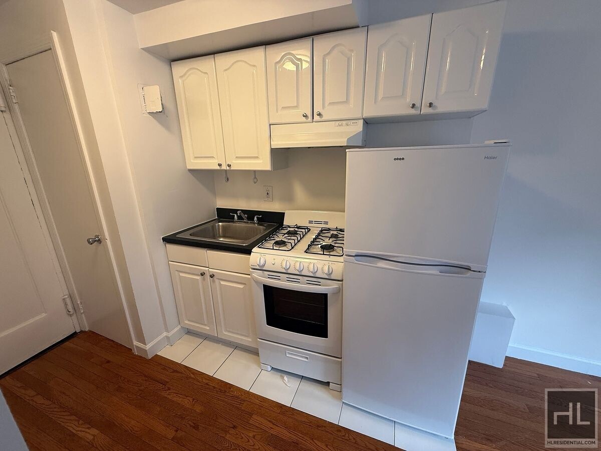 Photo - East 61 Street Unit 4A