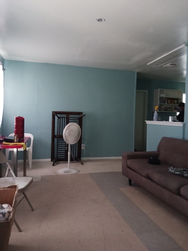 Photo - 375 Dorie St