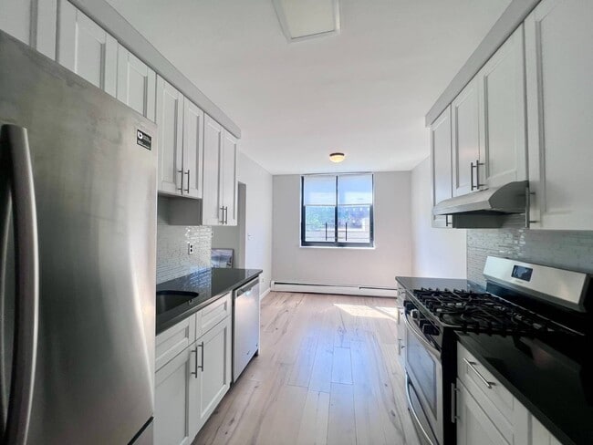 144-77 Roosevelt Ave
