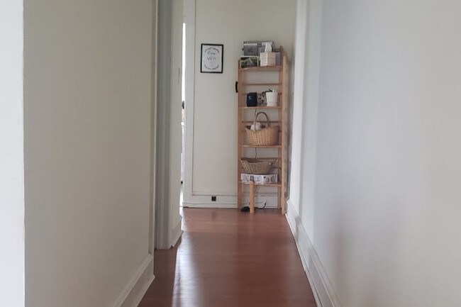 5463 Diamond St Unit B