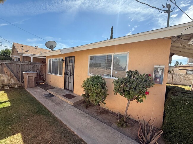 Photo - 2114 Brundage Ln Unit A