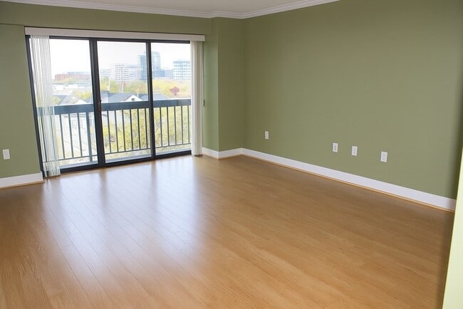 Building Photo - 15 N Beacon St Unit 511 Rental