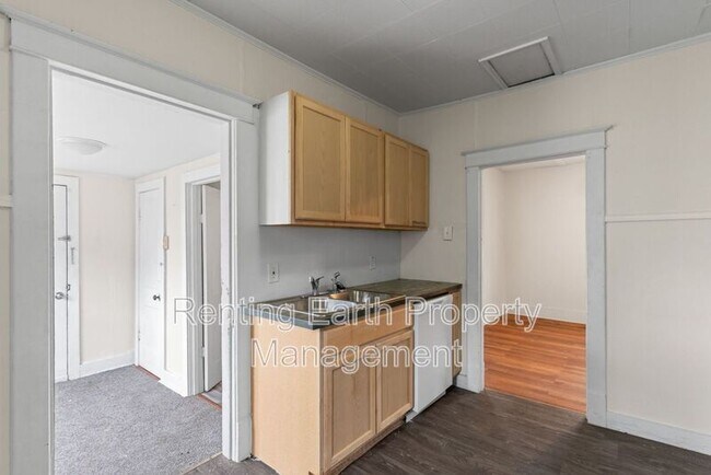 Photo - 6546 Joseph Ave