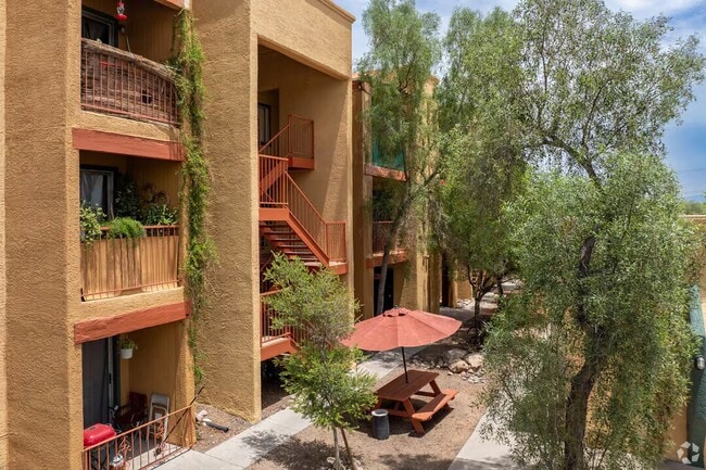 Photo - 102 W Roger Rd Unidad 1208
