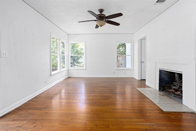 Photo - 6417 Darwood Ave