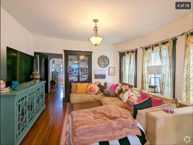 Building Photo - 67 Prichard Ave Unit 1 Rental