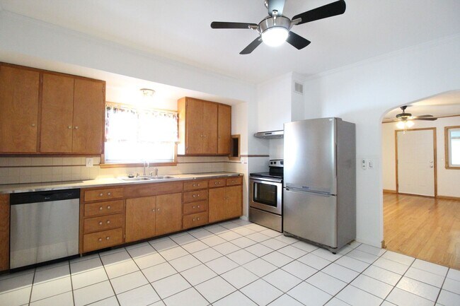 Photo - 1+ Bedroom 1 Bath Apartment in Midtown Unit 1312 W 39TH ST. #1