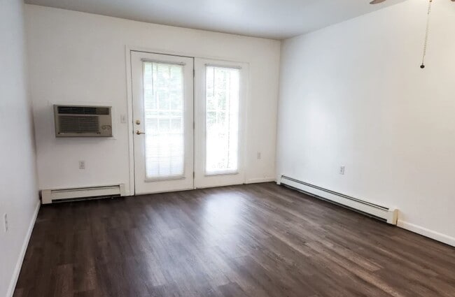 Building Photo - 31950 Clark St