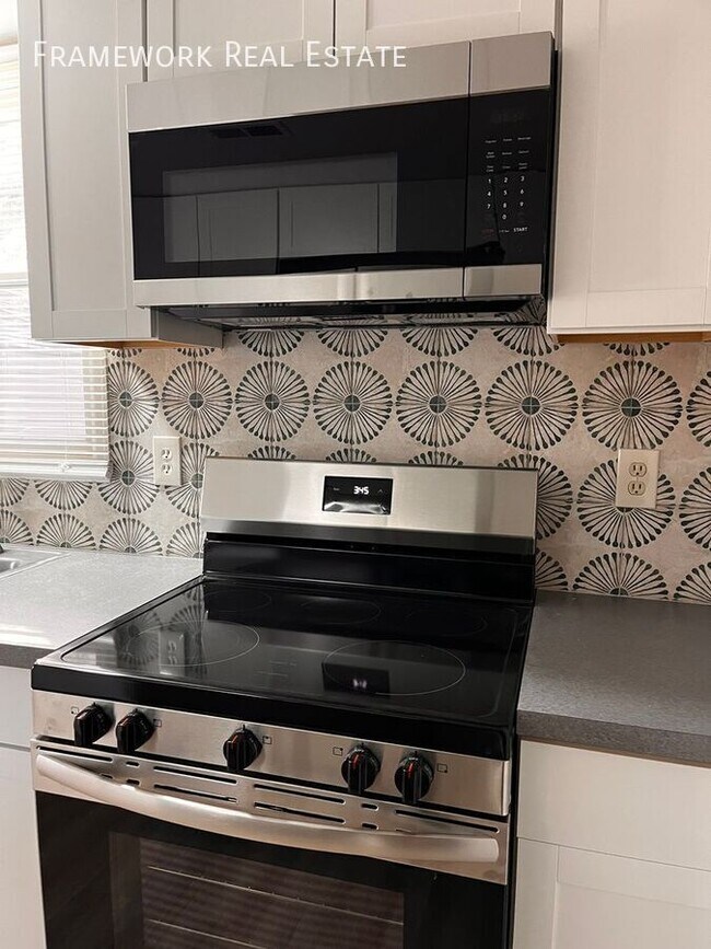 Photo - 143 E Longs Peak Ave