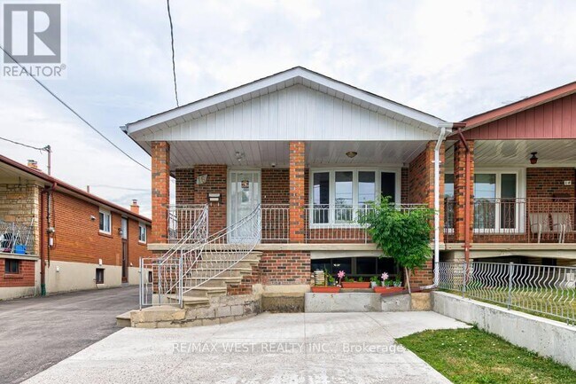 Photo - 16 Hasbrooke Dr