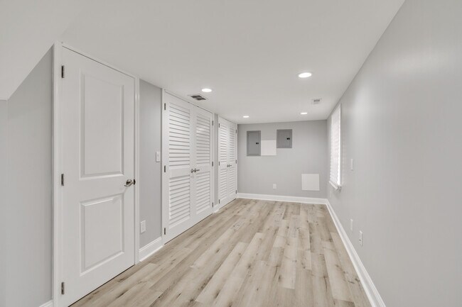 Photo - 1544 W York St Unit B