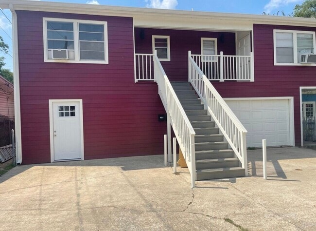 Building Photo - 206 Challenger St Unit A