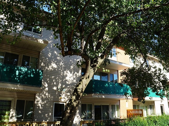 Riverdale Village Apartments