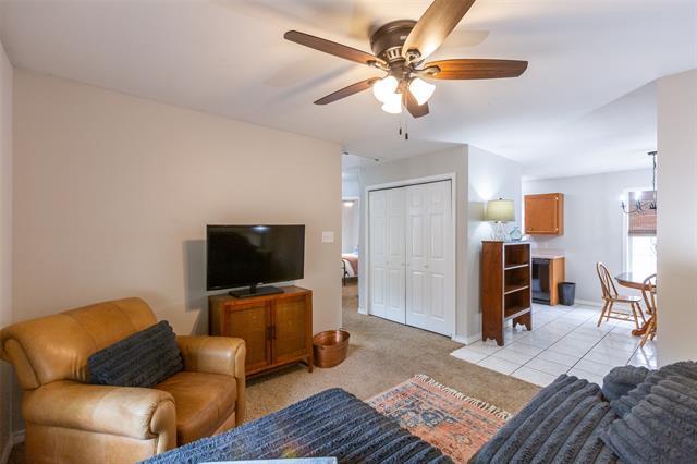 634 E North 16th St