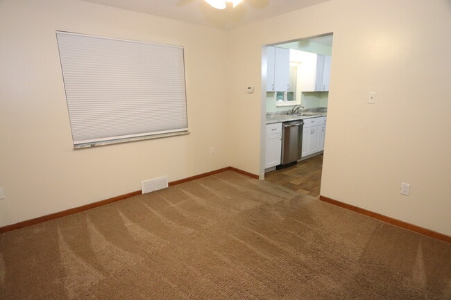 Dining Room - 3246 Ladoga St