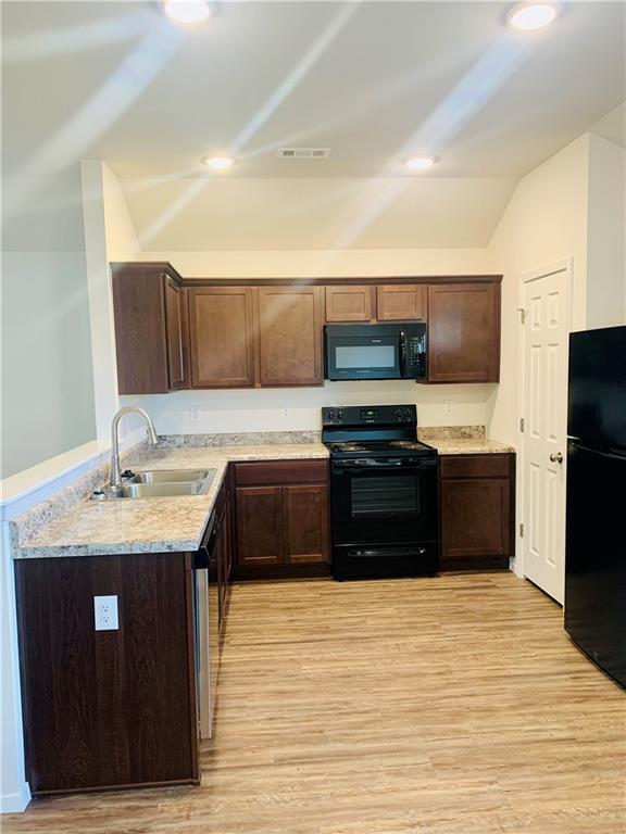 Photo - 936 E Bunting St