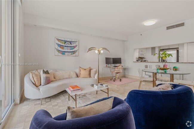 Building Photo - 808 Brickell Key Dr Unit 707 Rental