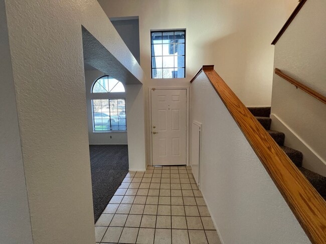 Photo - 4 bedroom located in Sylvan School District!