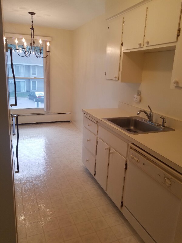 Photo - 930 6th St S