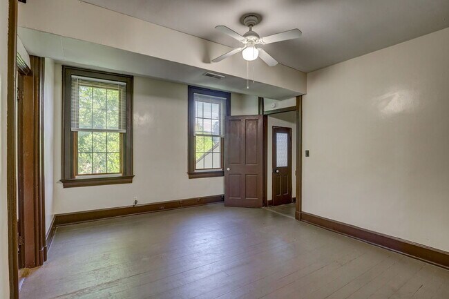 Photo - 111 Gage St Unit 2