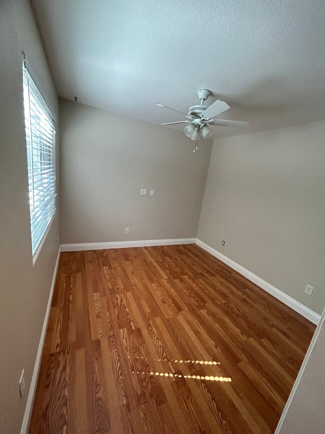 Bedroom - 181 S Lincoln St Unit 181 C