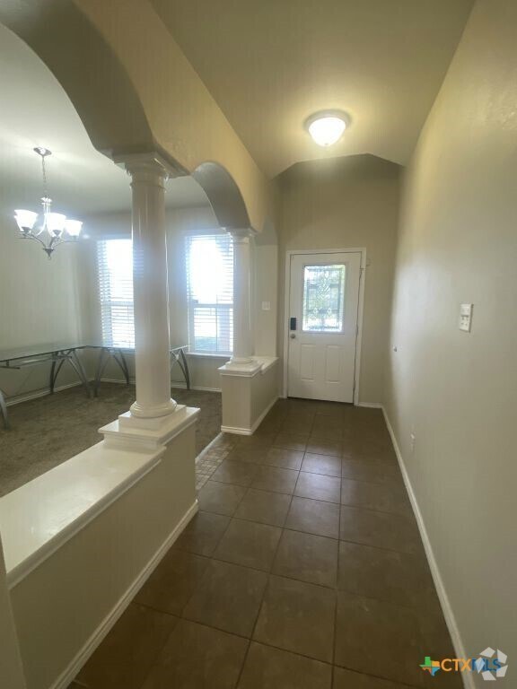 Building Photo - 4808 Green Meadow St Rental