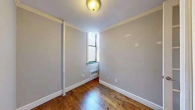 Building Photo - 234 W 14th St Rental