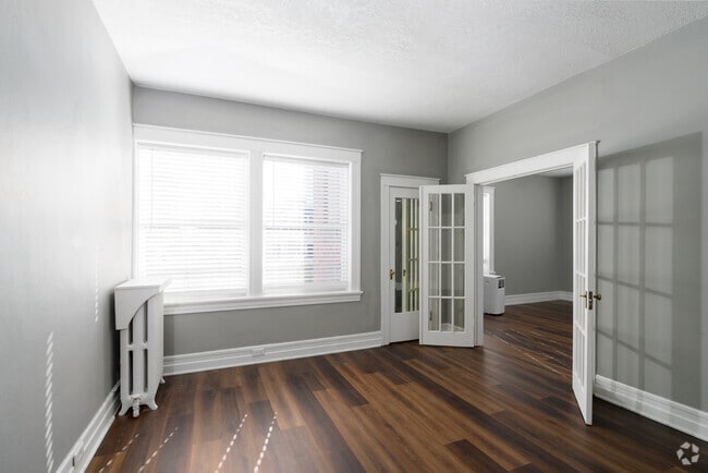 1BR, 1BA - 802SF - Living Room