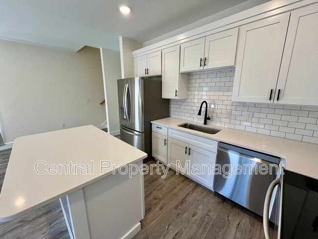 Photo - 32 Beverly Hills Dr