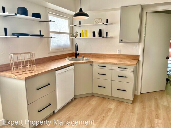 Photo - 2 br, 2 bath House - 1411 Arcade Blvd