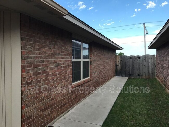 Photo - 19816 Serenade Way