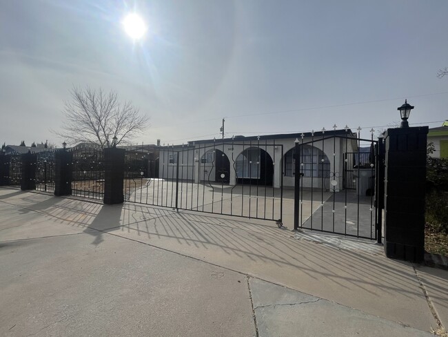 Photo - 9825 Sidewinder St