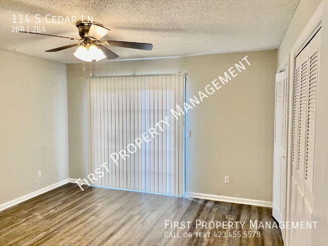 Building Photo - 114 S Cedar Ln