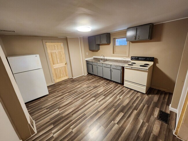 3 Bedroom Home Available in Harrisburg! - 3 Bedroom Home Available in Harrisburg!