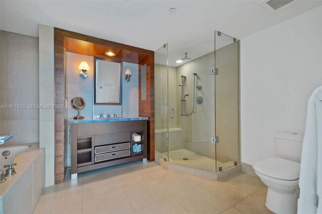 6801 Collins Ave Unit 1204