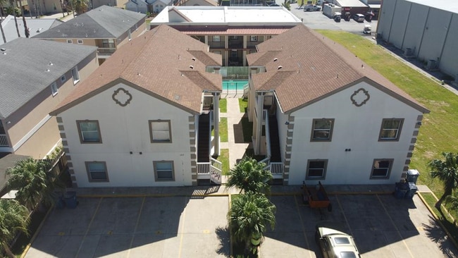 Building Photo - 107 E Bahama St Unit 7 Rental