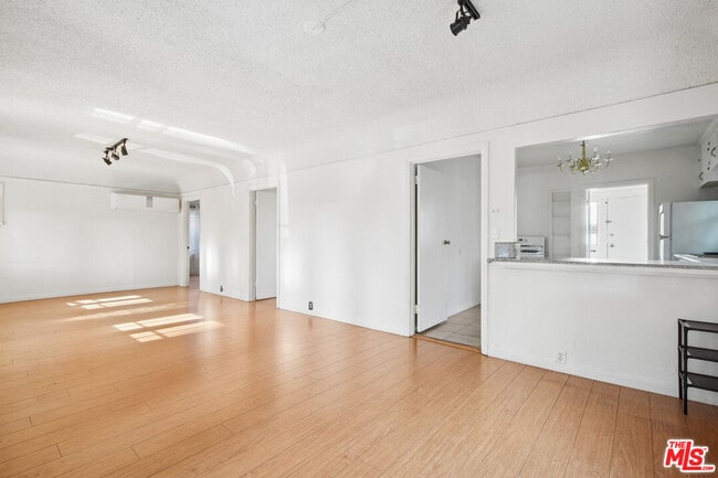 Photo - 1238 N Gardner St