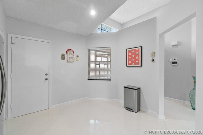 Photo - 7916 Coral Pointe Dr