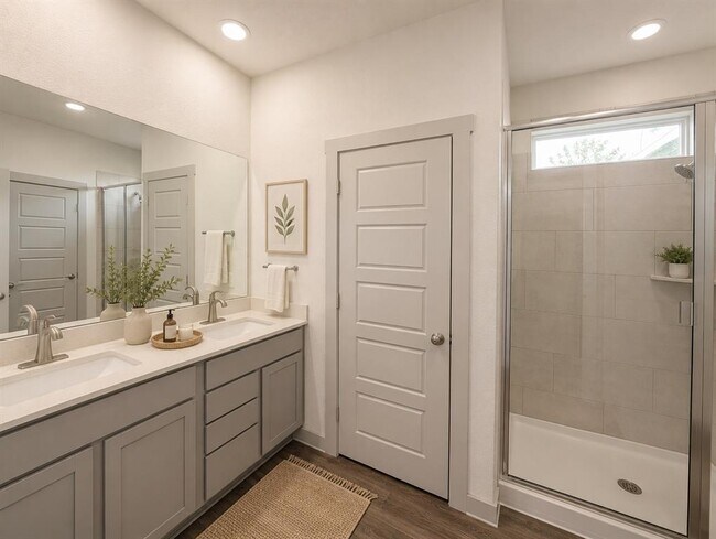 Photo - 3704 Beechmont Dr.