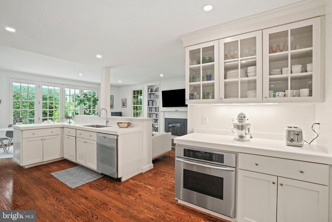 Photo - 5320 Albemarle St