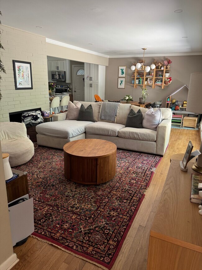 Photo - 2332 Tanglewood Cir NE