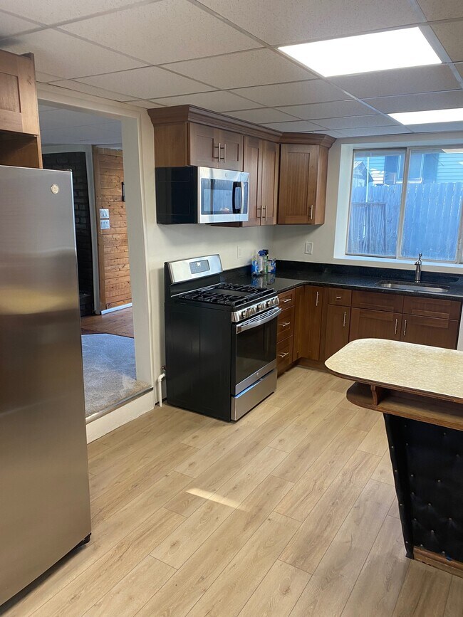 Photo - 451 Oregon Ave