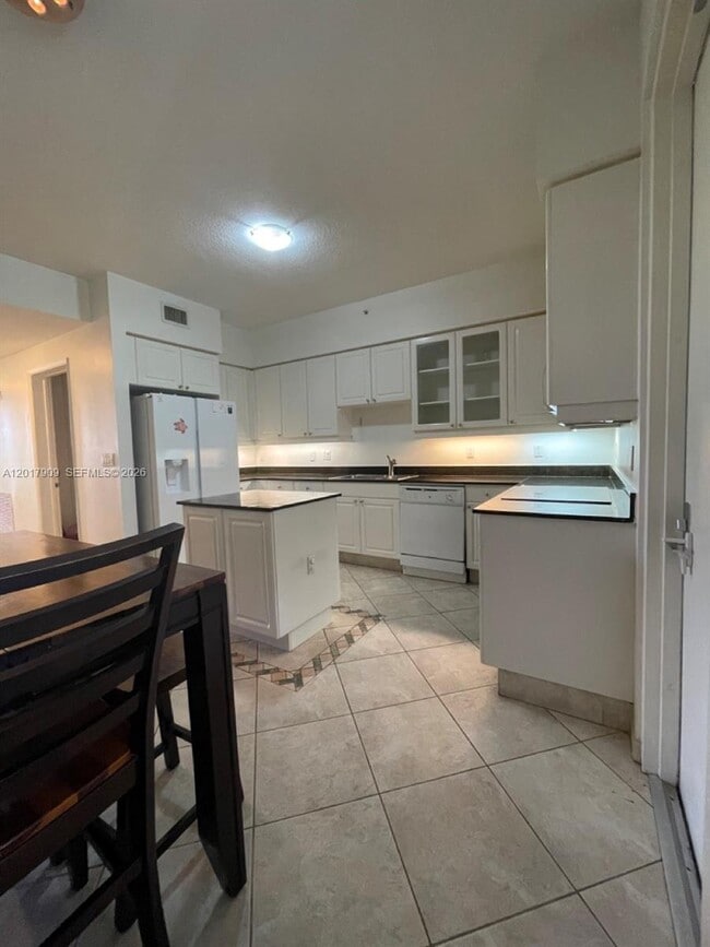 Photo - 717 Crandon Blvd Unit 408
