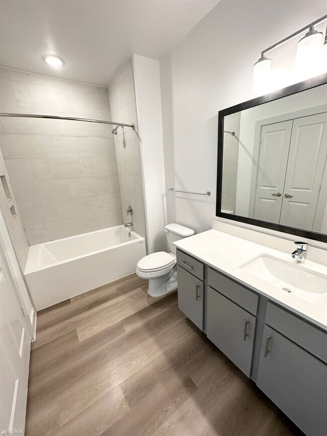 Photo - 1 br, 1 bath Condo - 448 Chris Kelley Blvd...