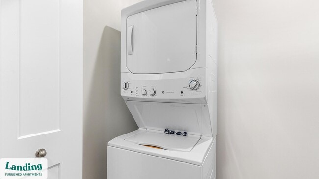 Photo - 8900 Archer Ave Unidad 2410