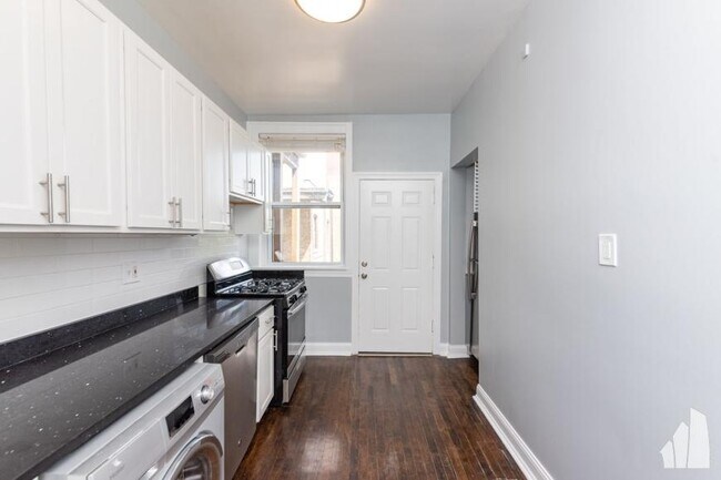 2 bedroom in Evanston IL 60202 - 2 bedroom in Evanston IL 60202 Condo Unit 943-1