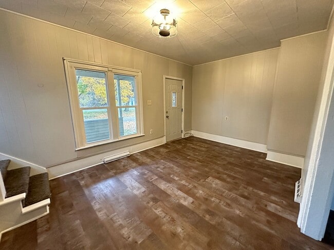 Photo - 107 Sager Rd Unit #B